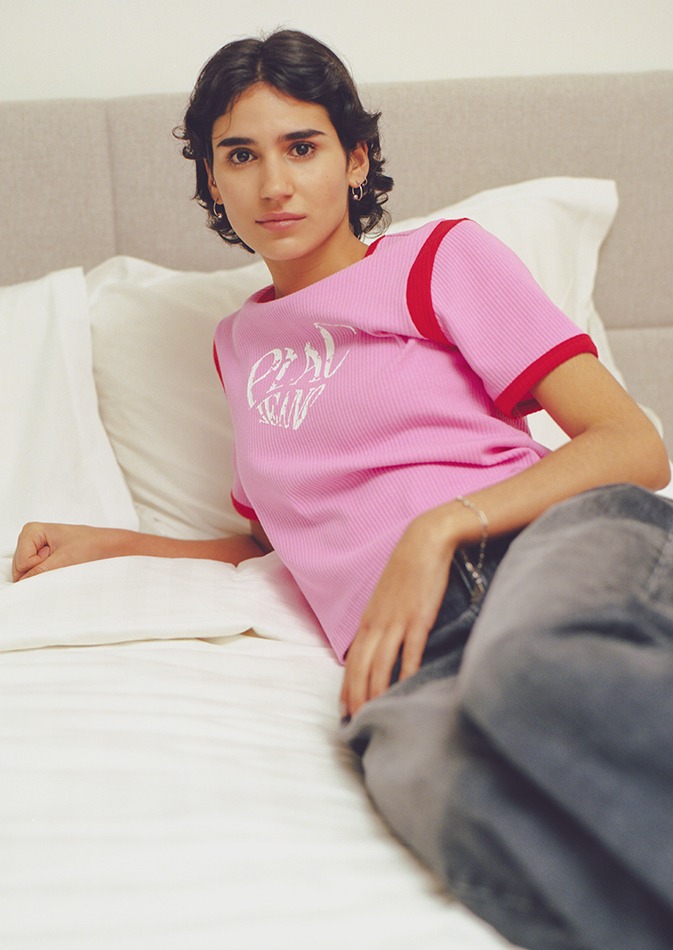 그래픽 컬러 포인트 티셔츠 핑크